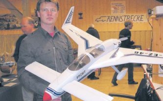 Martin Seehofer vom Rintelner Modellflugverein. (Foto:  SN sig)