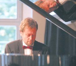 Der Dresdener Pianist Andreas Henkel. (Foto:  SN pr.)