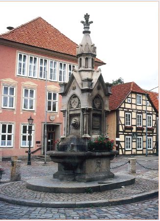 Marktplatz (Sandsteinbrunnen)