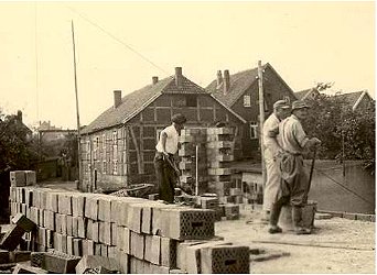 Rckwrtige Ansicht der ehemaligen Synagoge im Strull 1951