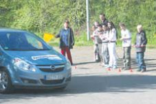 Schler lernen in kritischen Situationen. (Foto:  SN rnk)