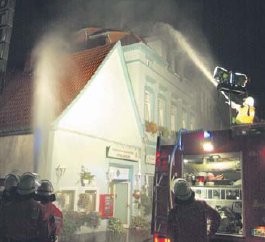 Brand des Deutschen Hauses in der Innenstadt. (Foto:  SN tol)