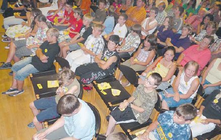 Das Forum ist selten so dicht besetzt wie beim Start der neuen IGS in Obernkirchen. (Foto:  SN sig)