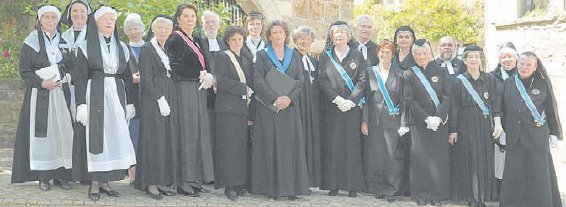 Rechtsanwltin Susanne Wbbeking wird als btissin im Stift Obernkirchen eingefhrt. (Foto:  SN tol)