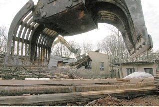 Ein Schandfleck in bester Lage verschwindet (Foto:  SN rnk)