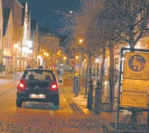 Ob die Fugngerzone geffnet wird oder nicht - die Autos fahren sowieso durch, gerade nachts. (Foto:  SN pr.)