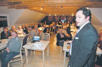 Rechtsanwalt Maximilian Wittum (rechts). (Foto:  SN wk)