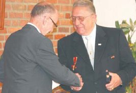 Landrat Heinz-Gerhard Schttelndreier (links) und Dietrich Dombrowa. (Foto:  SN rnk)