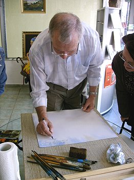 Professor Michail Lewkowitsch malt ein Bild fr die Info-Galerie